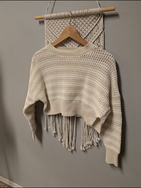 moon & madison Cropped Sweater XS